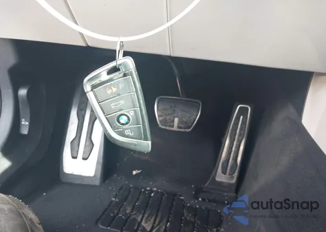 2018 BMW M5 z USA, uszkodzony, nr VIN WBSJF0C58JB282025